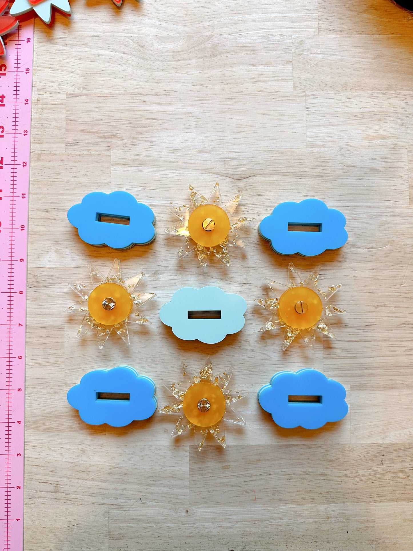 Sun and clouds thread cutter