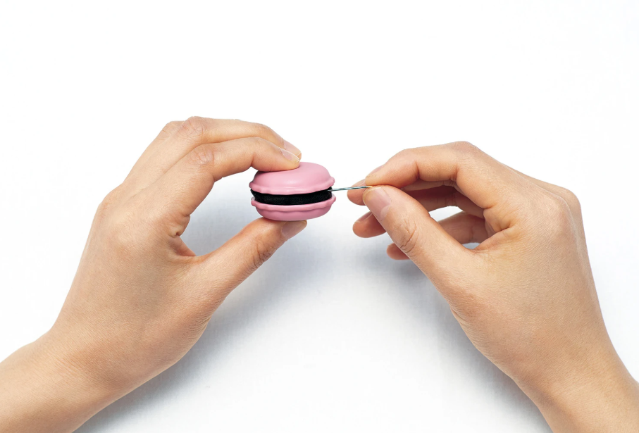 Sweet n Sharp Macaron - Raspberry