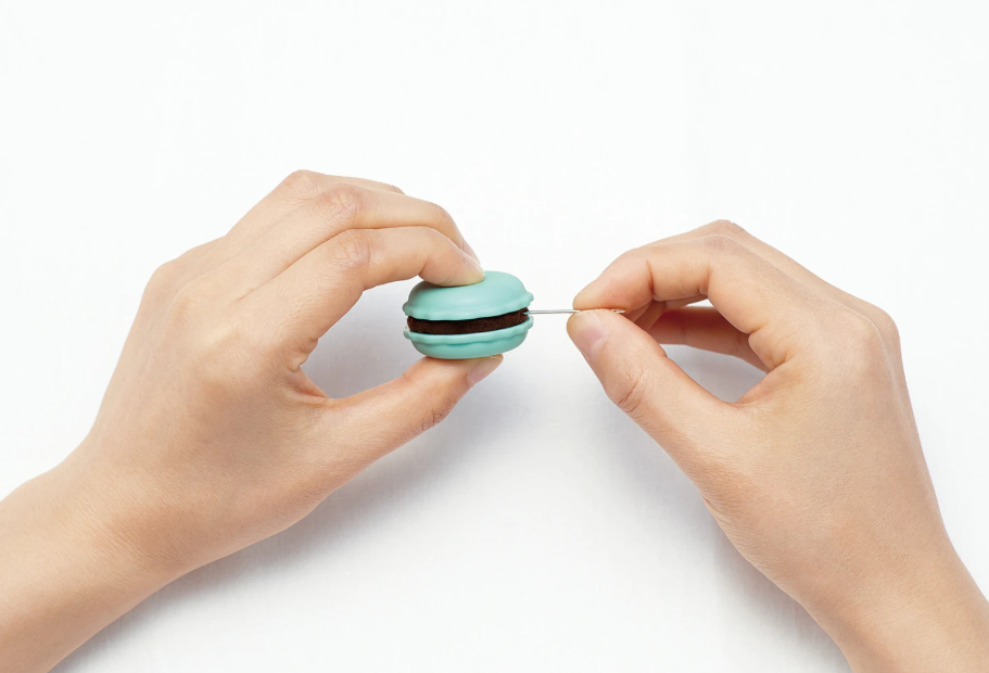 Sweet n Sharp Macaron - Pistachio